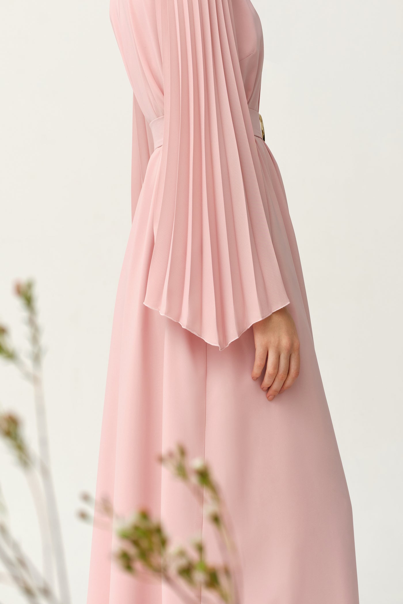 Crepe Light Pink Pleated Sleeves Tie-waist Kaftan by Dulce Couture